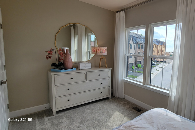 Bedroom - Gateway West Community Townhouses