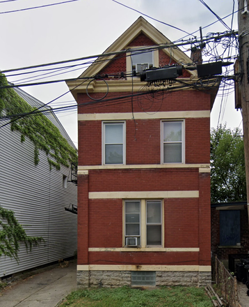 Outside Street View - Entire Apartment (1-bed) for Summer Sublease, Great Price, Close to UC Campus & Downtown