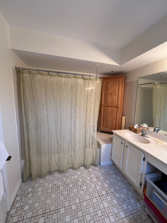 bathroom - other photos available upon request - 2BR third floor condo-Federal Court-Princeton