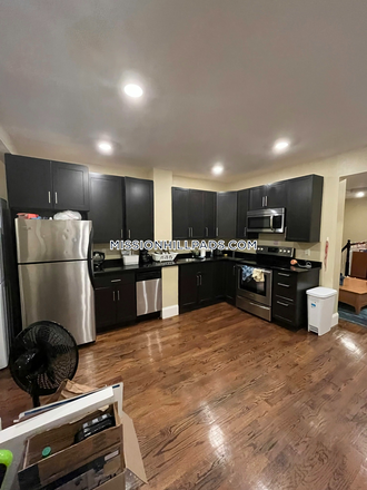 Kitchen - New9/1/25 Listing! 3 Bed 1 Bath on Tremont St. in Mission Hill! Won't Last! Apartments