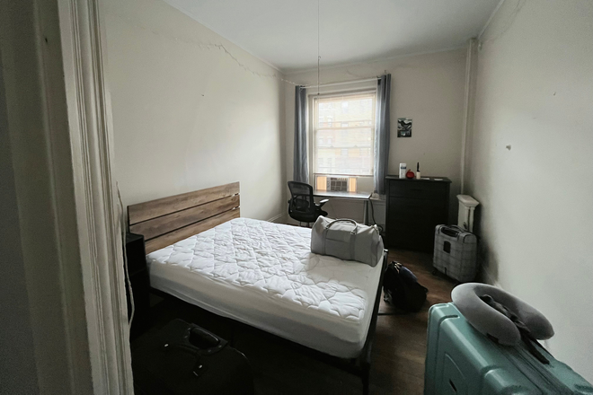 View of the main part of the bedroom! Fully furnished; all the furniture in the picture will be there. - RENTING JUN. 2025! MAY IS FREE. Move-in anytime May! Westland Ave. Apt. - Individ. room, good price