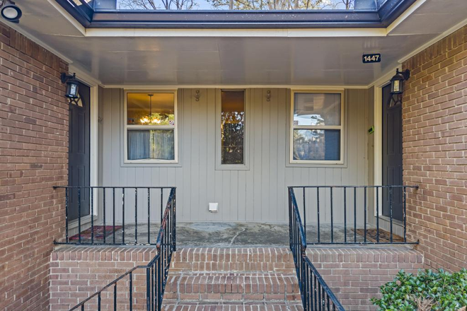 front - 1449 Southland Vista A Triplex