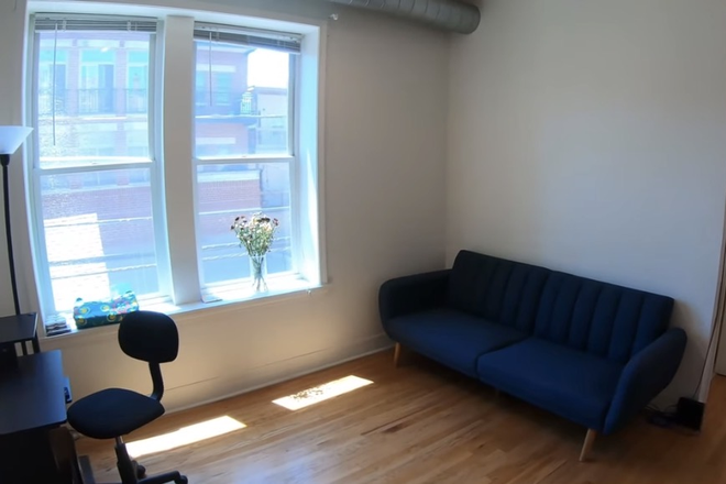 Living Room - Harris Point Apt near West Campus