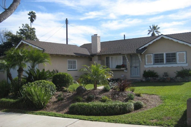 Front of House - House in Orange 3 Bedroom 2 Bath, close to Capman University, shopping and freeways.