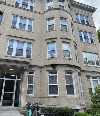 Apartment - Apartment just off Commonwealth Avenue