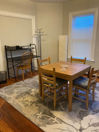 Dining - Furnished 20 Crescent Harvard Law and Lesley Universities, Cambridge, MA Apartments