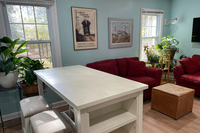 living room - Separate daylight basement apartment; private entrance