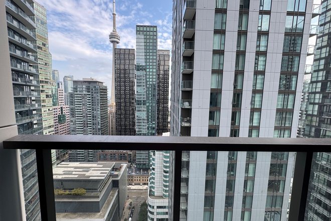 Balcony - 3 BEDROOM APARTMENT FOR RENT IN DOWNTOWN TORONTO