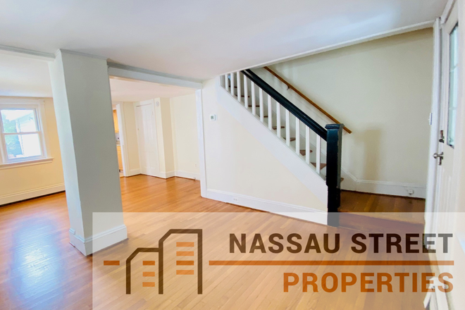 Living room - 2BR apt-Moran Ave-Princeton