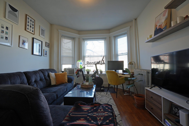 1 - Fantastic Allston Apartments | Close to BU BC | H & HW included | Gym & laundry in building