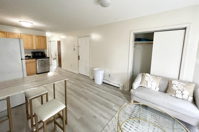 Kitchen-Living room - Great 2 bedroom apartment located on Hammond St!!