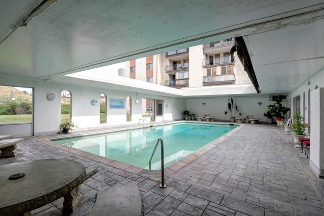 Photo - Spanish Towers Apartments