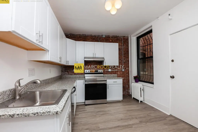 Call NOW for showings! 617-236-8550 - COMM AVE - *NO FEE* RNOVATED 2BR/1BA ON ALLSTN/BRGTN LINE FOR *9/1/2026* W/ LNDRY IN BLDNG, H&HW INC