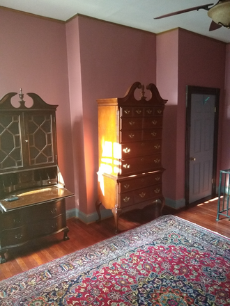 bedroom - A Large Two Bedroom Apartment -House Sharing