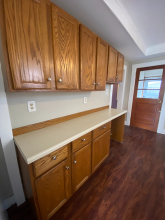 kitchen - 1 Large Bedroom Apartment with Basement Office for Rent (Somerville - Union Square)