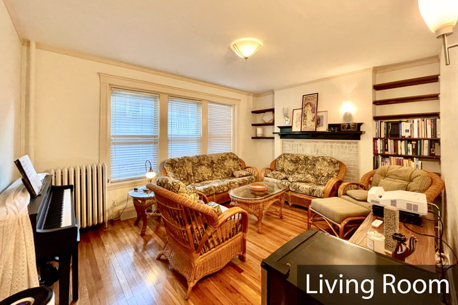 Living room - Brighton Green line Warren Street T Stop Apartments
