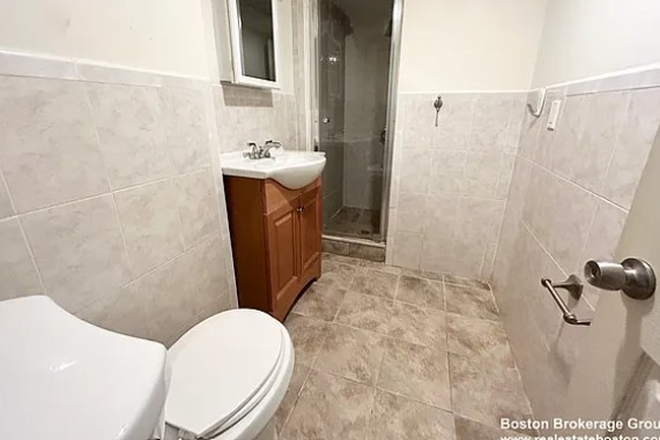 Bathroom - Apartment 5 min walk from Campus