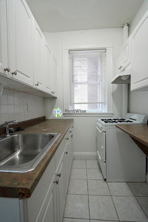 3 - Studio - 1 Bed Apartments NO FEE