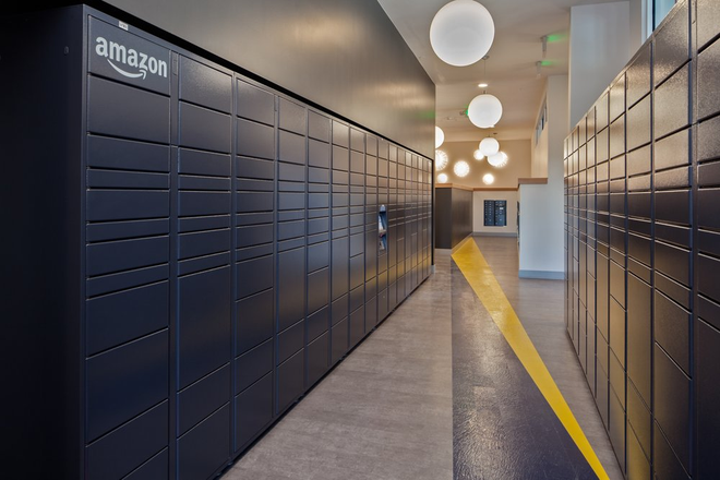 Amazon Lockers - CoLab Student Housing Apartments