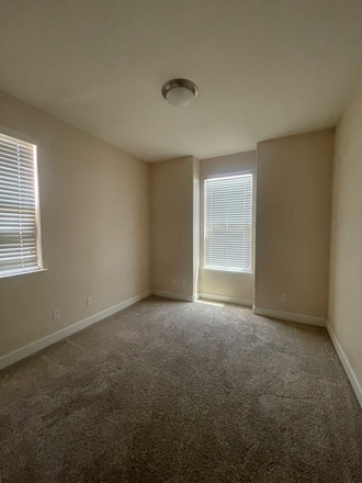 Bedroom w/no bed - Bellevue Area - CLOSE to UC MERCED and Bus Stop House
