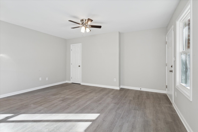 bedroom - Newly renovated 2-bedroom 1 bath unit, granite, stainless steel appliances, washer/dryer, heat pump Apartments