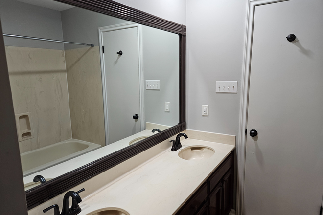 FULL BATHROOM UPSTAIRS - Mid City Condo