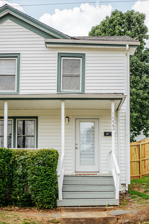 Front Entrance - 1 Bed, 1 Bath Studio Apartment Just Minutes to UVA