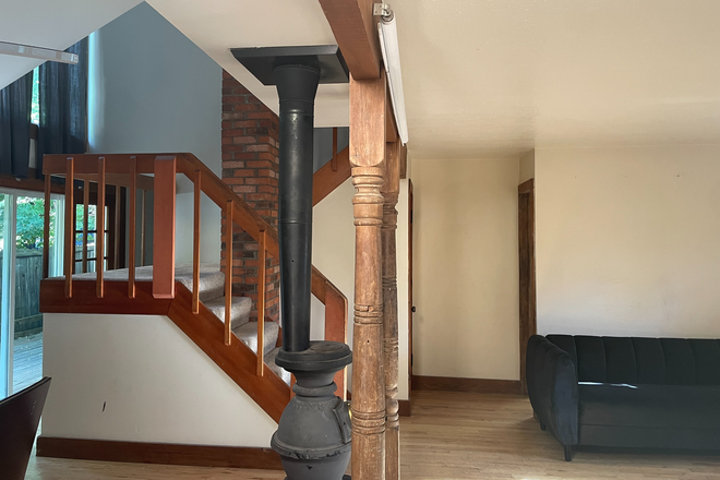 Entrance view. - Female only residence! SPG 2026 SUBLEASE 3 bd 1 ba townhome, 14 min walk/ 5 min bike to campus