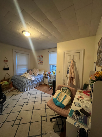 Bedroom 2 in Bottom Unit View 1 - 2 Unit House Close to Campus