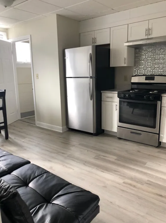 Call NOW for showings! 617-236-8600 - LYMAN AVE - 2ND FLR 3BR NEAR TUFTS AVAIL *6/1/2027* W/ 2 BATH, PRKNG, FREE LNDRY ON SITE, DECKS, YRD Apartments