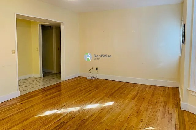 1 - AVAIL NOW! Spacious Porter Sq 2 bed, 1.5 bath, Easy MBTA! NO FEE! Apartments