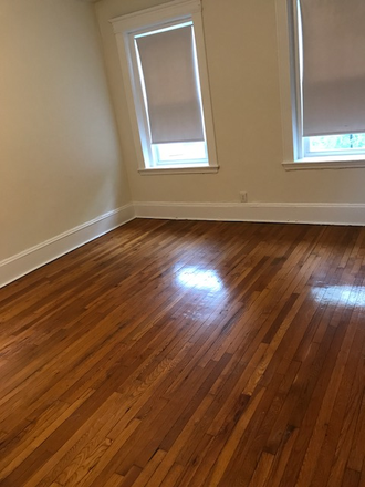 hubrealtyproperties.com - Great studio with separate foyer area, on Green line T in Allston Apartments