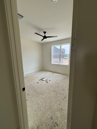  - ? NOW LEASING: The Urban Residences ? END Unit Starting Aug 2025 School Year