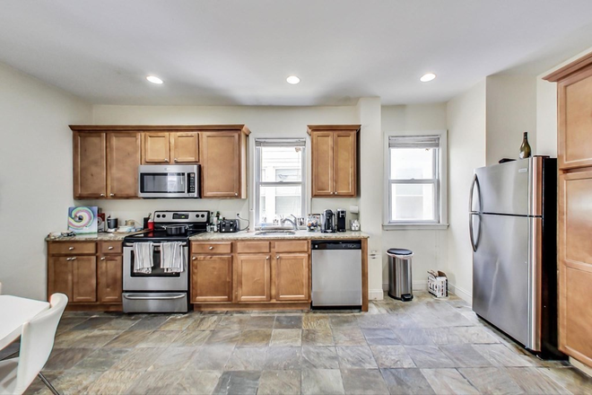 kitchen - Renovated 5 Bed / 2 Bath in Mission Hill available 9/1/25!! Apartments