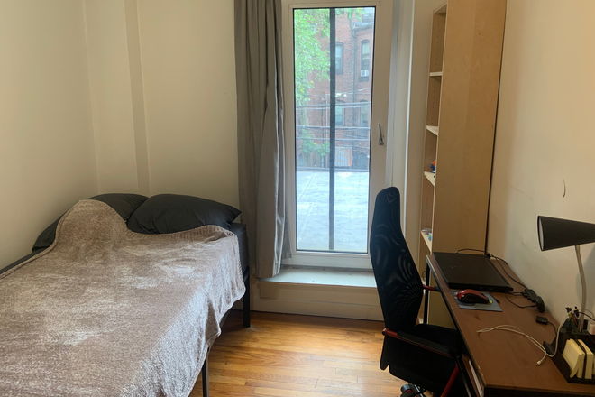 Bedroom - 1 Bedroom in 3 Bedroom Apt., in Fenway near Back Bay