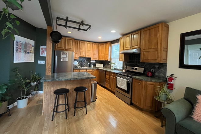 Full Kitchen - Furnished room in shared home-Washington St-Rocky Hill