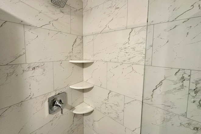 . - HIGHLY DESIRABLE NORTH END NEIGHBORHOOD 2 BEDROOM FOR 9/1/125 Apartments