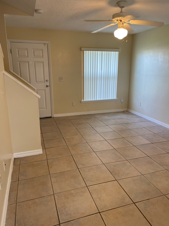 Living room - Townhouse with 2 Bedrooms and 2.5 Baths