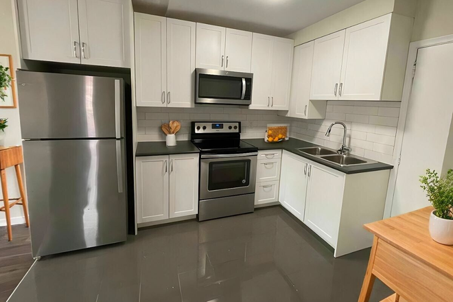 Howland Court - Howland Court