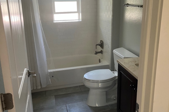 2nd bathroom - House for rent on horse facility. East Boulder. Can trade ranch chores/rent