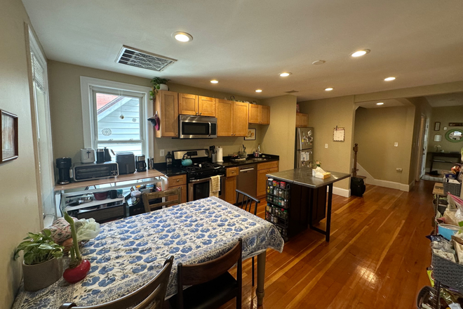 Kitchen - Mission Hill Room for Sublet! (flexible move in/out)