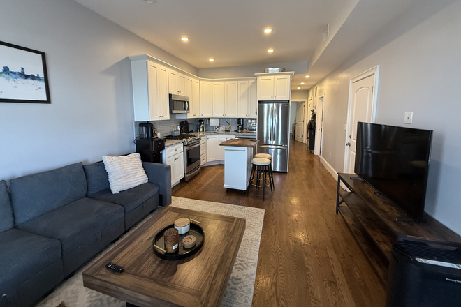 Call NOW for showings! 617-236-8600 - LEXINGTON ST - *NO FEE* LRG 2BR ON EAGLE HILL *AVAIL NOW* W/ IN UNIT W/D, 2 BATH, PRVT DECK, YRD!