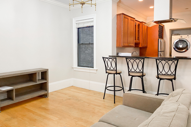 Living Room - 4 Bedrooms/1 Bath on Columbus Ave Condo