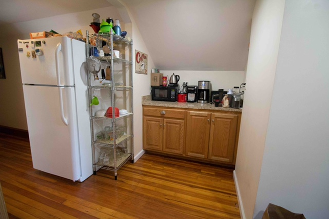 Kitchen - 2 Bedroom Apartment in the West End, Hartford - Near West Hartford line; $1100/mo.