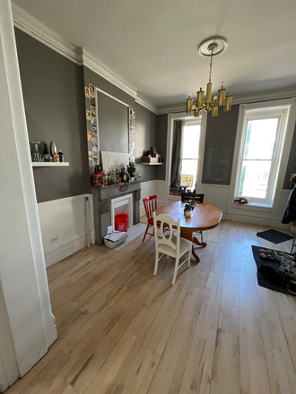 Front room - Clybourn Apartments