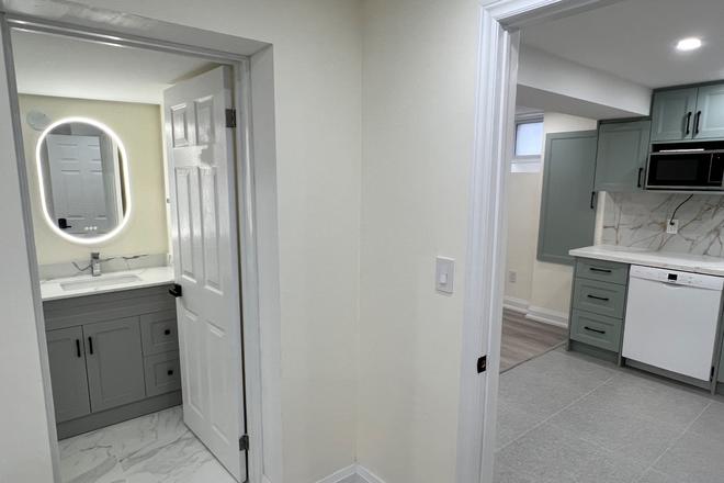 Kitchen - 3 Bed Rooms attached with 3 washrooms,. Kitc