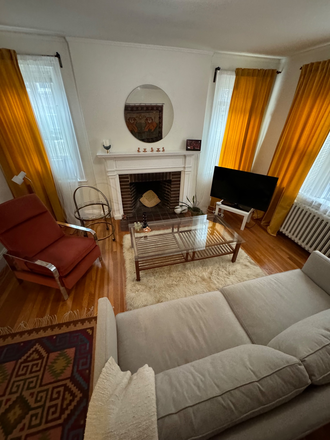 living room - Fully furnished 1 bed. Steps from Harvard Law