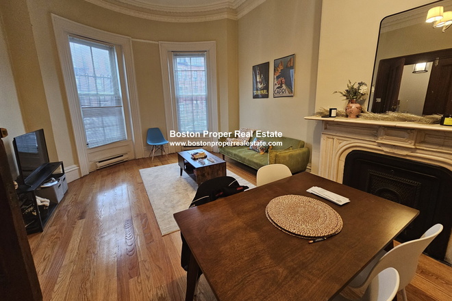 a - Close to Symphony, Huge, Nice and NO FEE Apartments