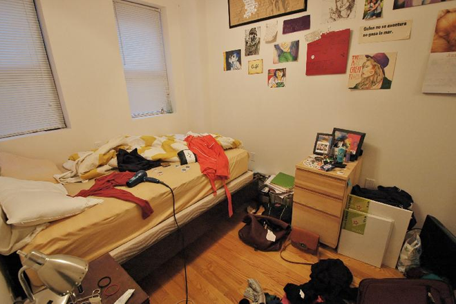 3 Bedroom at 58 Westland Ave. - NO BROKER'S FEE!! Avail 9/1 - Spacious, Irresistible, Well lit, 3 BR on Westland Ave Apartments