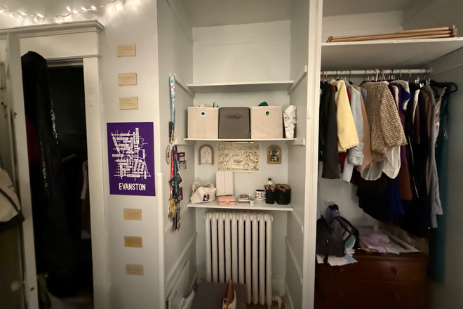 Bedroom Closet Space - Summer Sublet Available – Hamlin St (4 Bed/1 Bath) Duplex